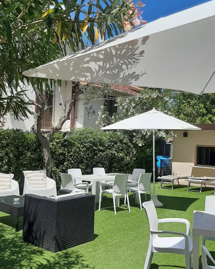 Hotel Arlecchino Riccione Dış mekan fotoğraf