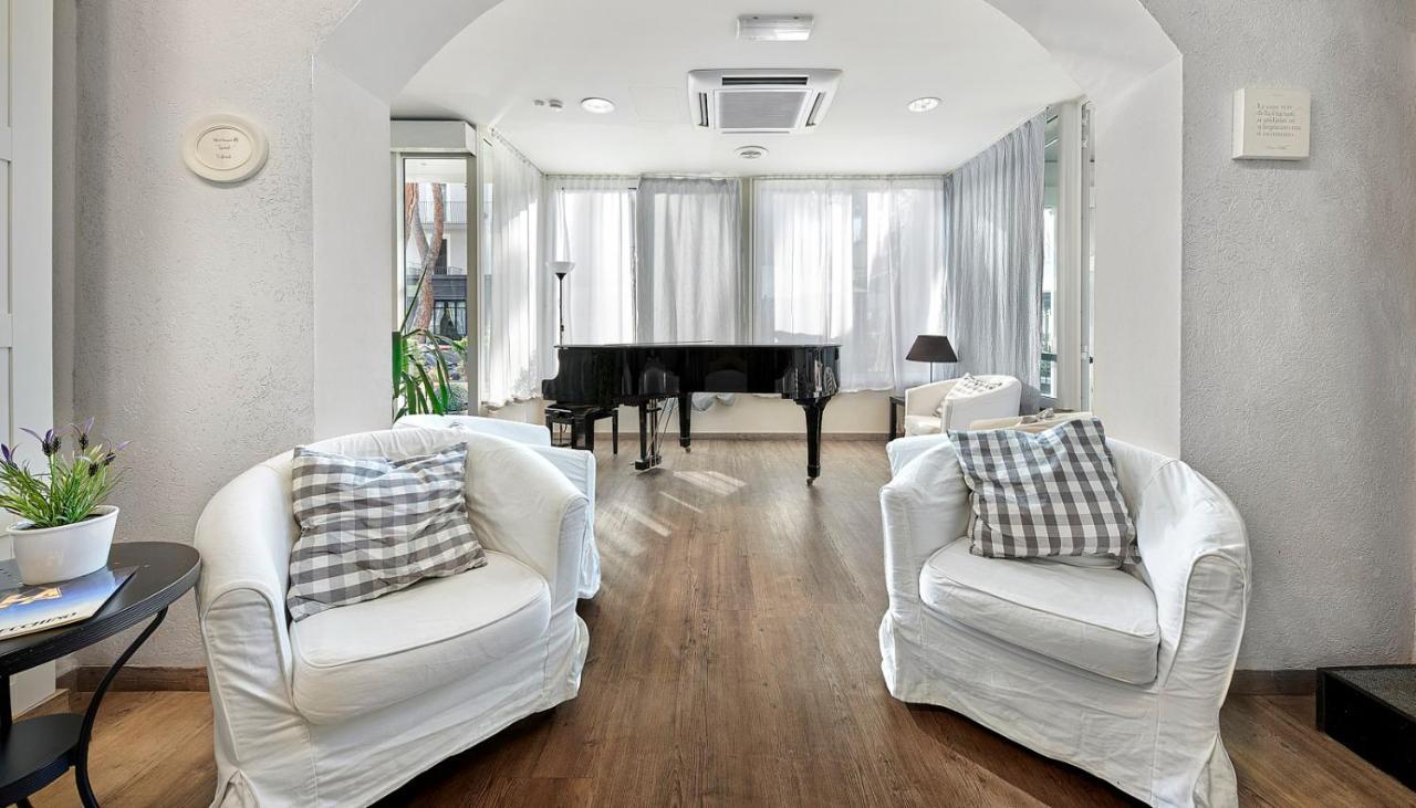 Hotel Arlecchino Riccione Dış mekan fotoğraf